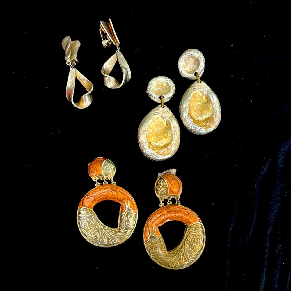 Vintage 1980s earrings, assortment of clip on.